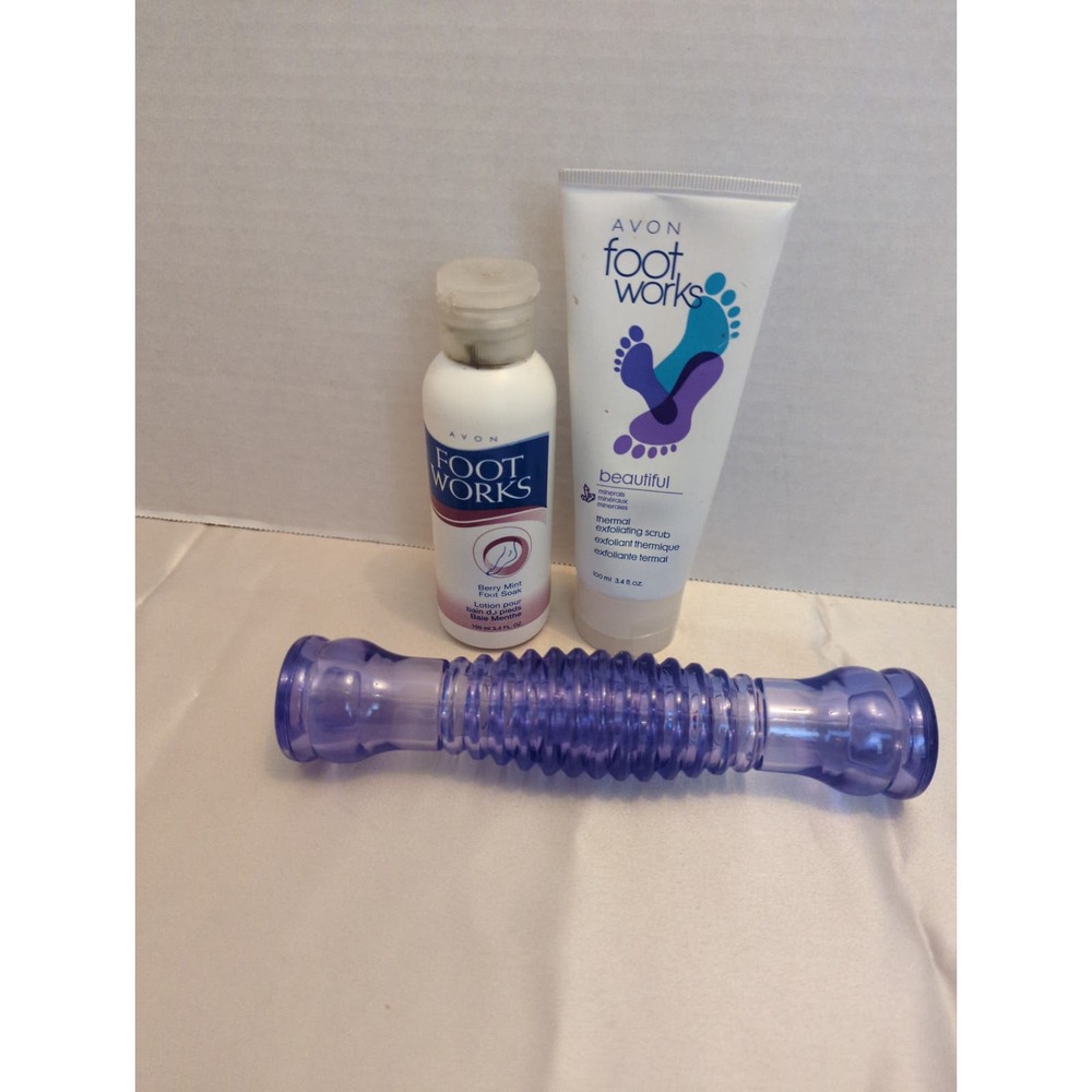 Avon Berry Mint Foot Soak, Thermal Exfoliating Scrub, Massaging Foot Roller